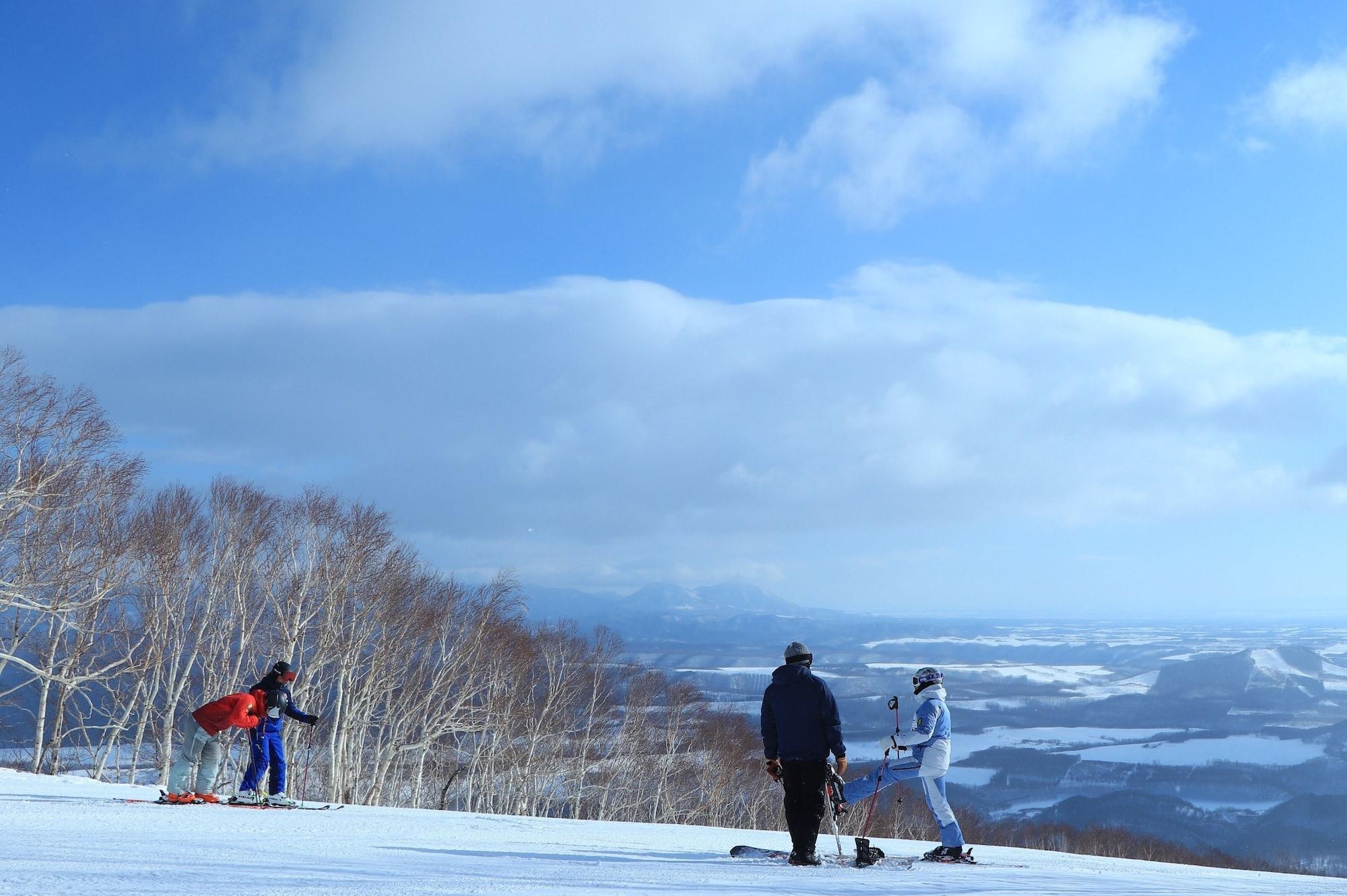 Sahoro Resort Hotel Shintoku Exteriör bild